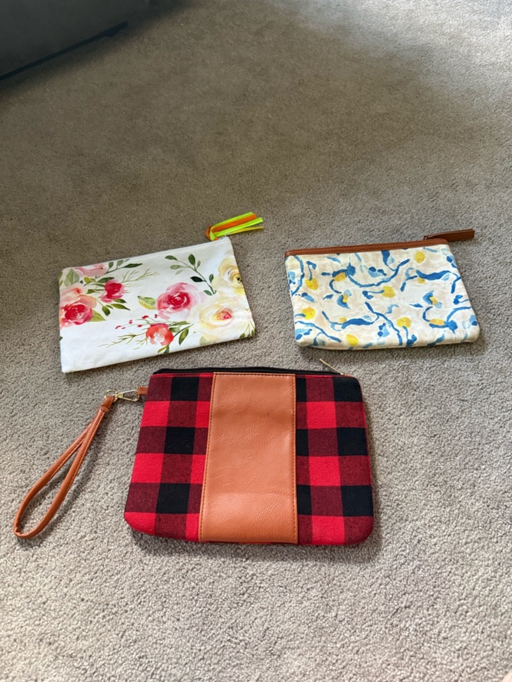Wristlet Clutch lot